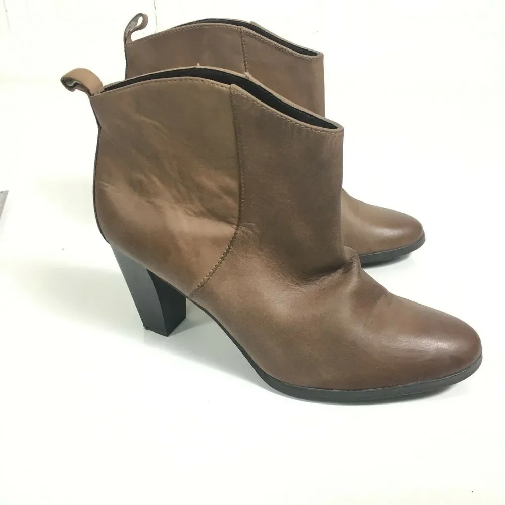 GAP Booties Womens Boots size 9